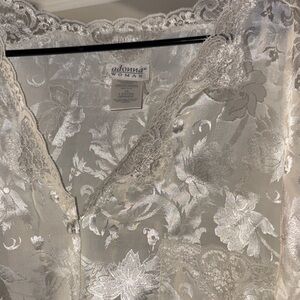 Adonna Women's White Floral Lace Chemise